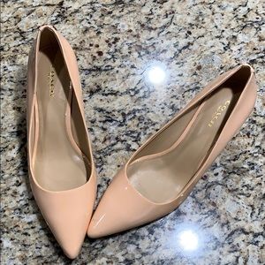 Coach nude tan pumps